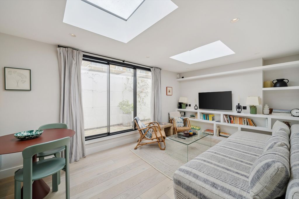 Property photo 1 of 10 Image