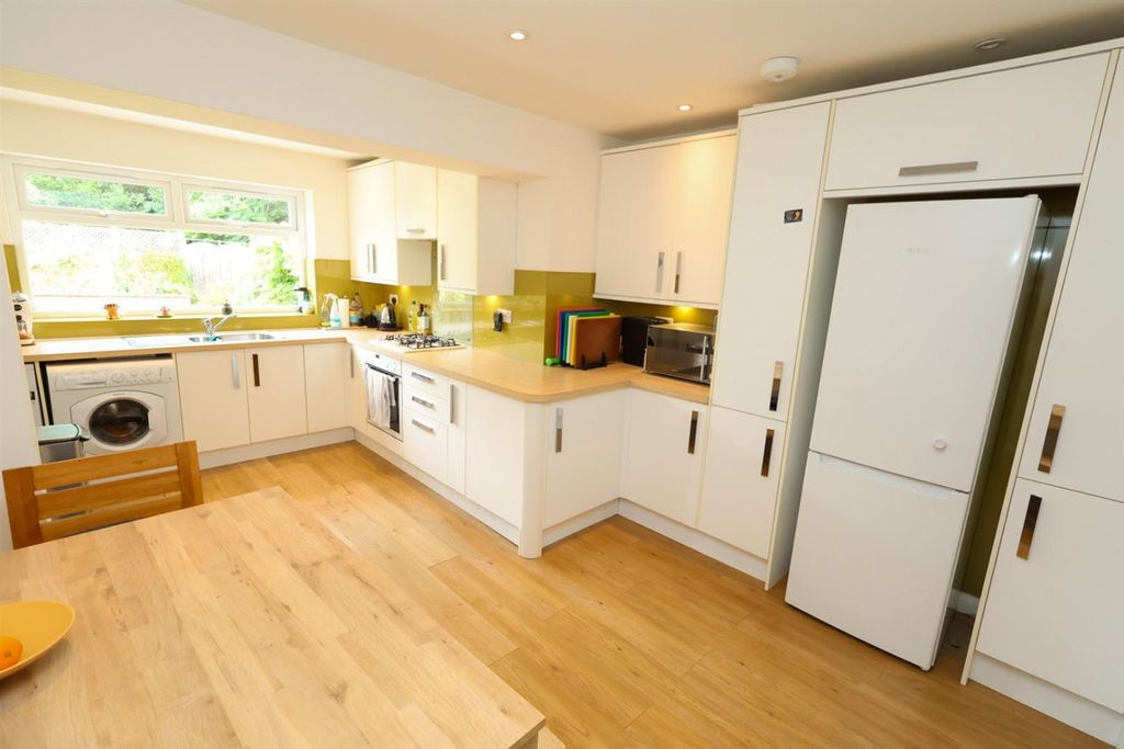 Property photo 3 of 26 11.Jpg