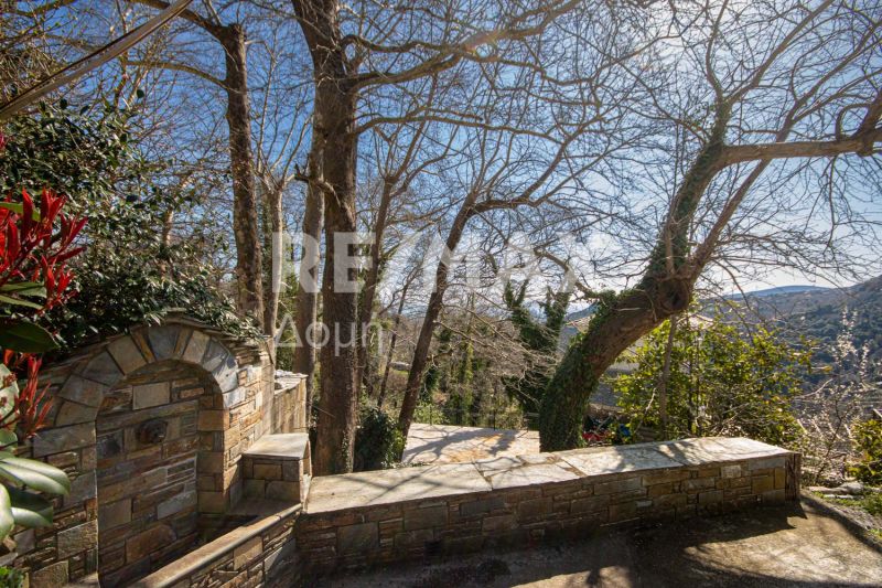 Property photo 2 of 39