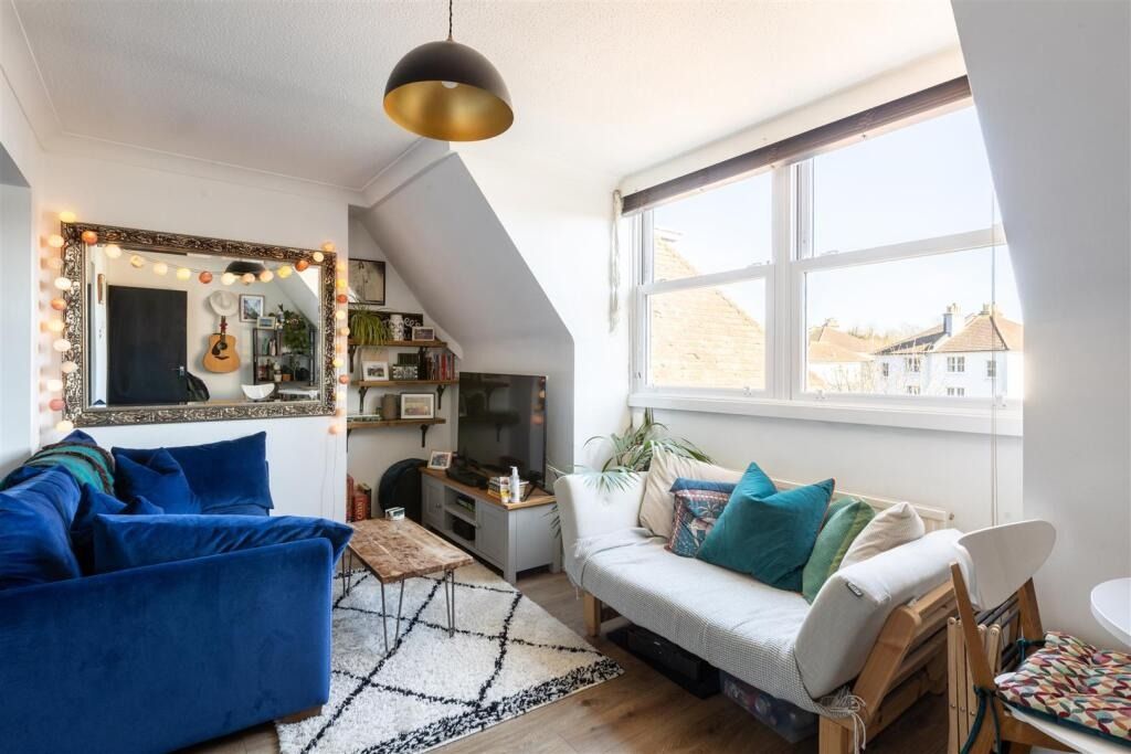 Property photo 3 of 15 4545512