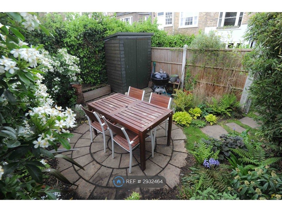 Property photo 2 of 13 Garden