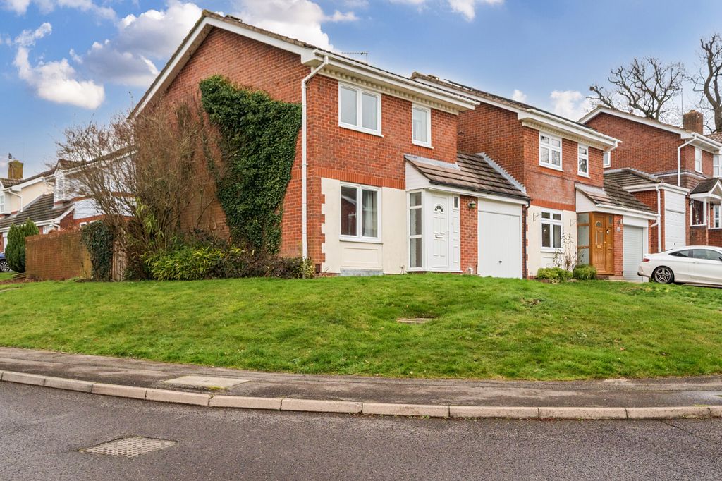 Property photo 2 of 9