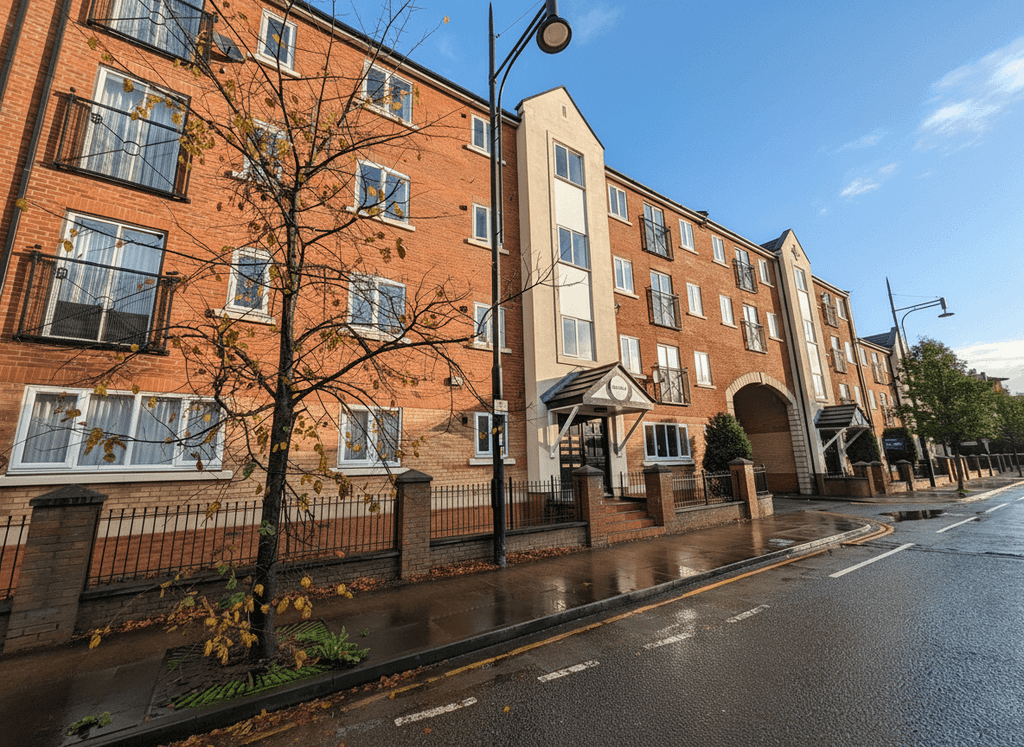 Property photo 1 of 14 3 Bedroom Apartment For Sale