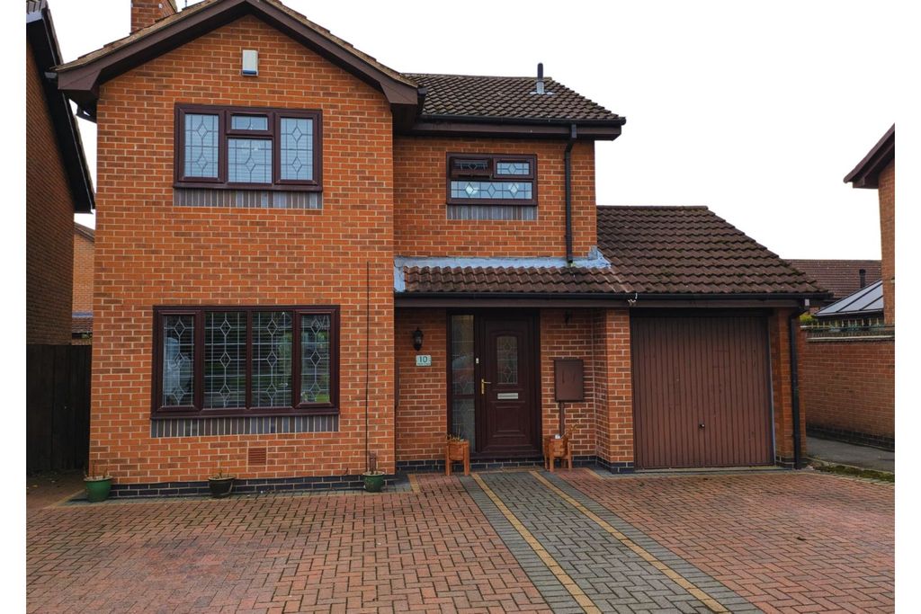 Property photo 1 of 17 Front
