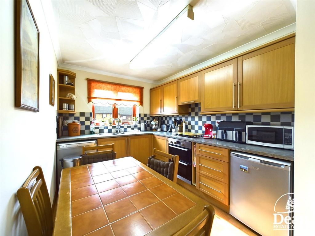 Property photo 3 of 13