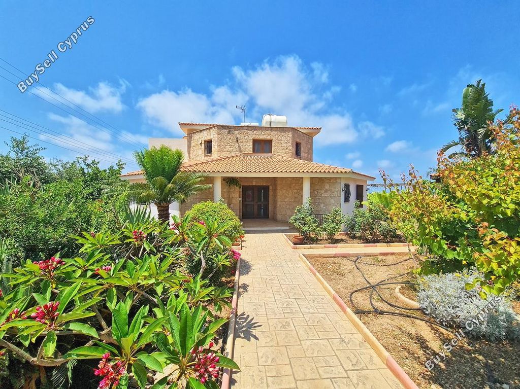 Property photo 1 of 71