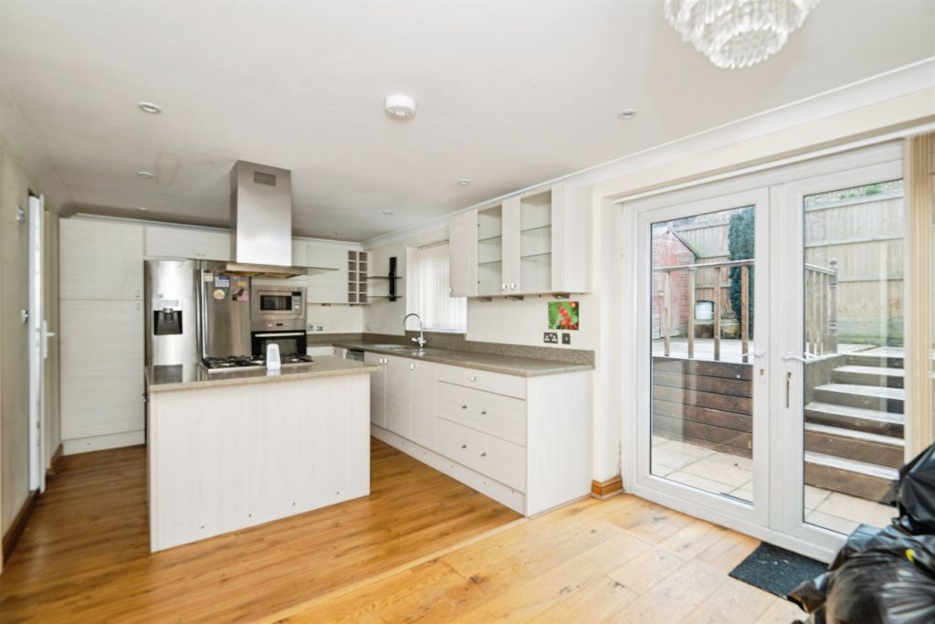 Property photo 2 of 10