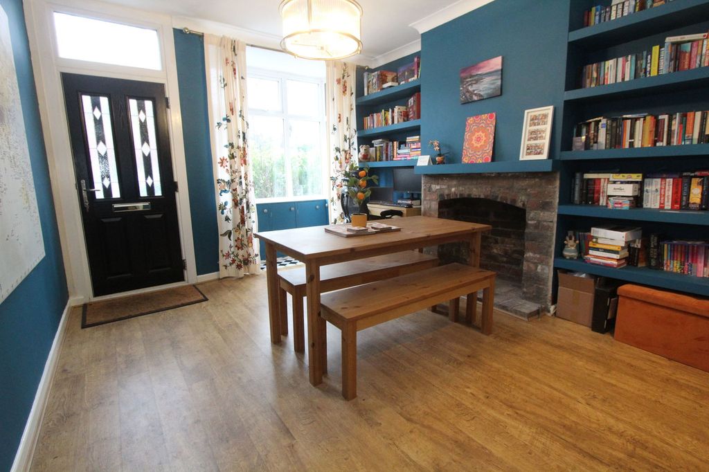 Property photo 3 of 25