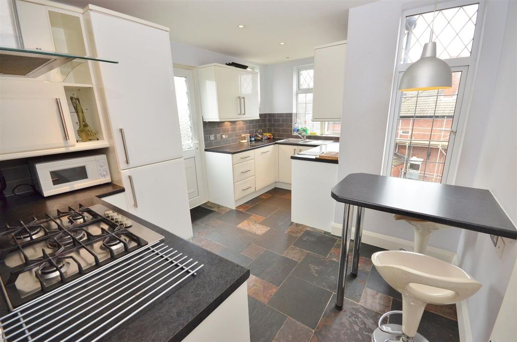 Property photo 2 of 6 Kitchen Diner