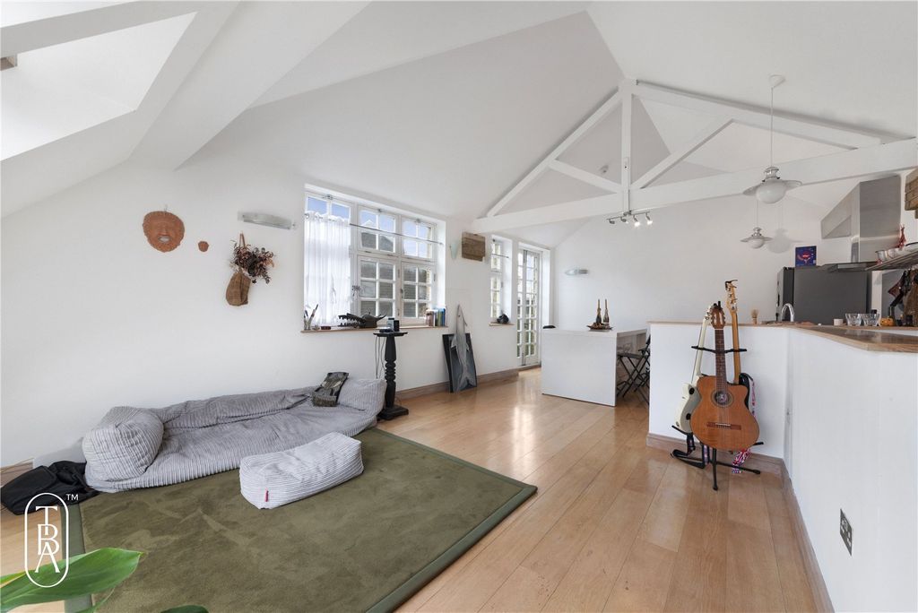 Property photo 1 of 21 Picture No. 27