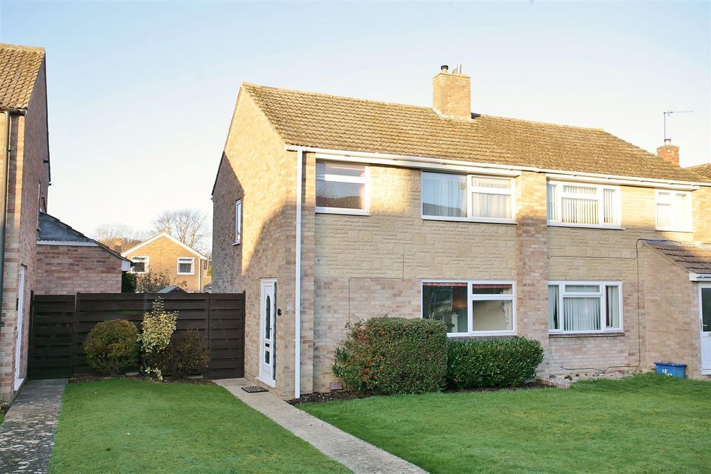 Property photo 1 of 18