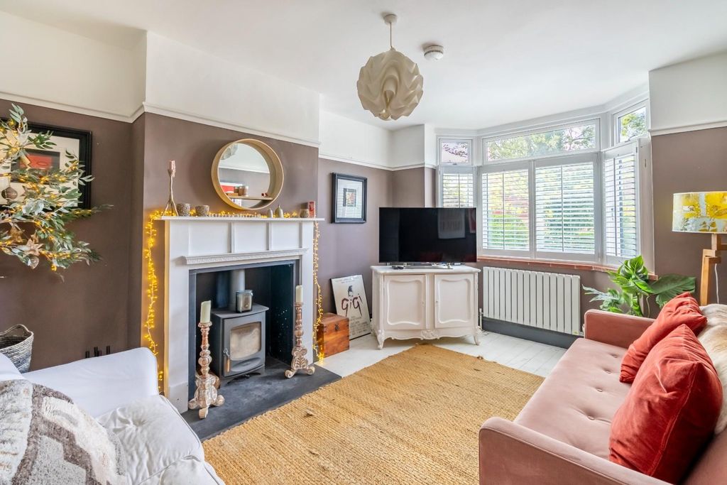 Property photo 3 of 22 Living Room