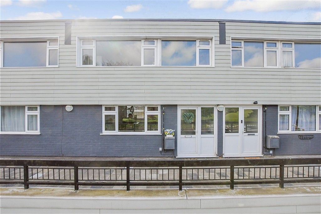 Property photo 1 of 2 External (Web)