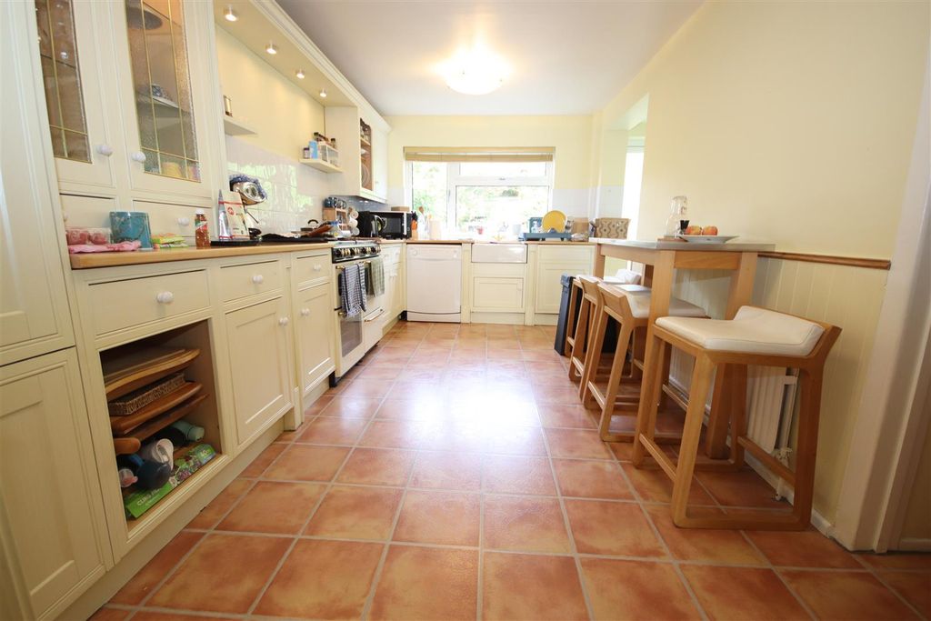 Property photo 2 of 8 Img_3931.Jpg