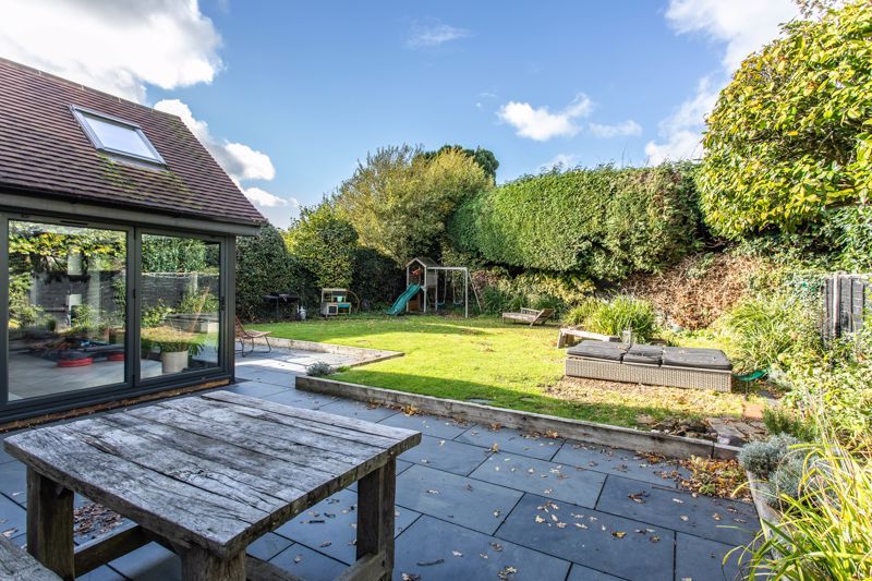 Property photo 3 of 25 Photo 33