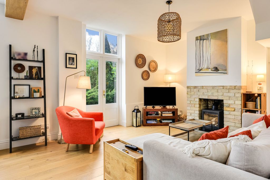 Property photo 2 of 29 Img3