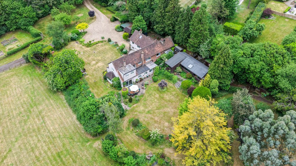 Property photo 2 of 32