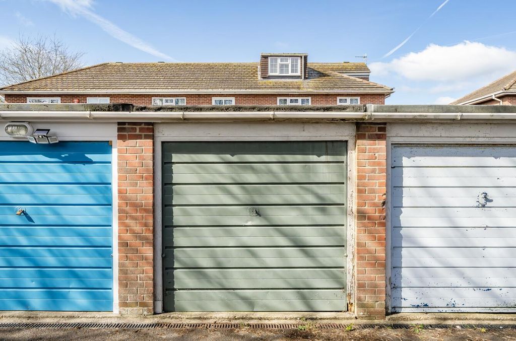 Property photo 3 of 25 1438179-22-69ce4d70Cf38B.Jpg