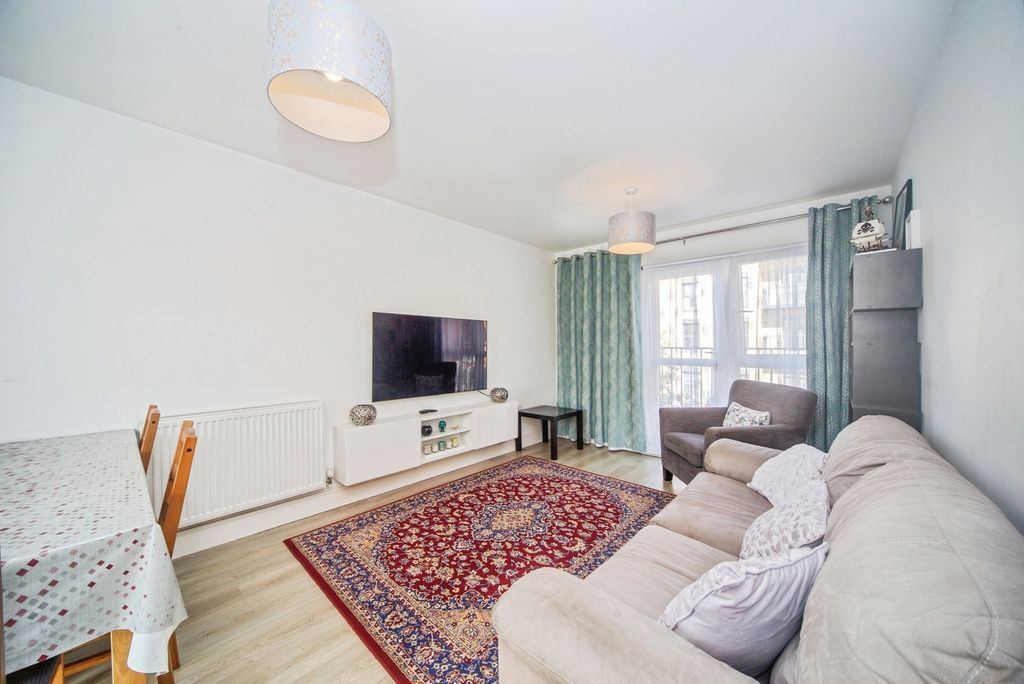 Property photo 2 of 15 Pbox-Img.Jpg