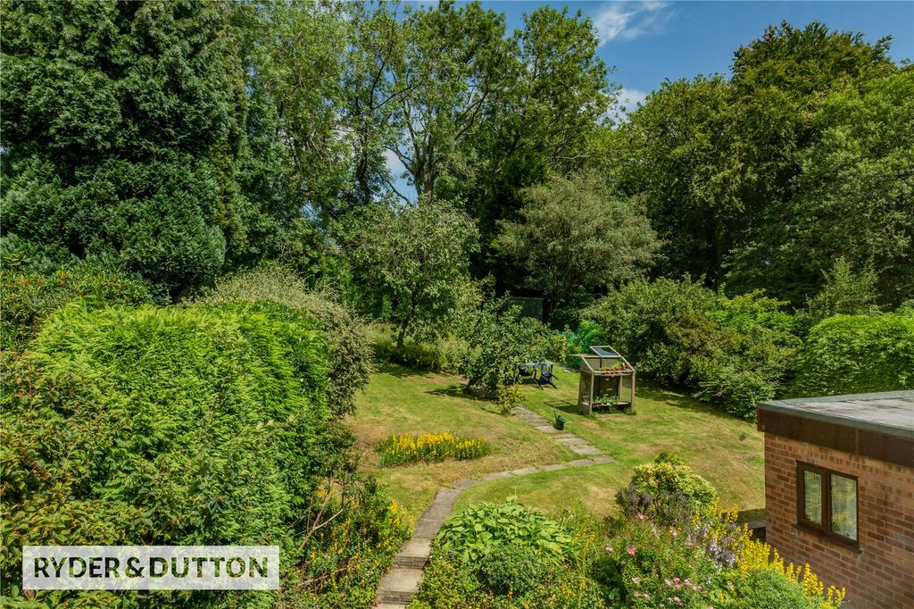 Property photo 2 of 34 Picture No. 16