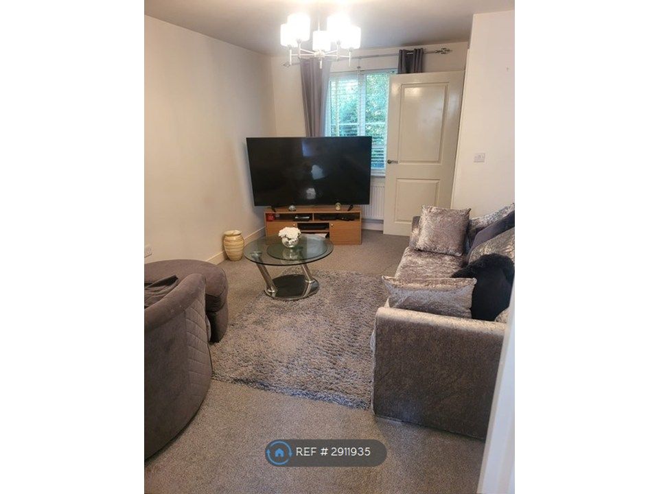 Property photo 1 of 21 Lounge