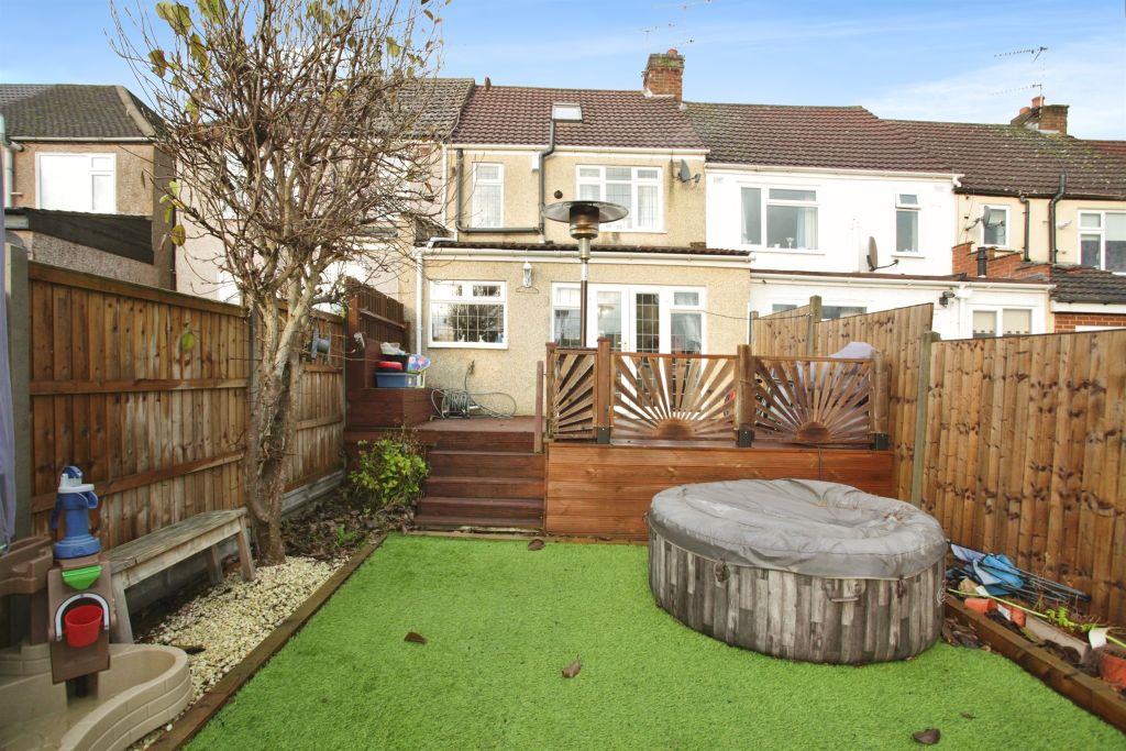 Property photo 2 of 20