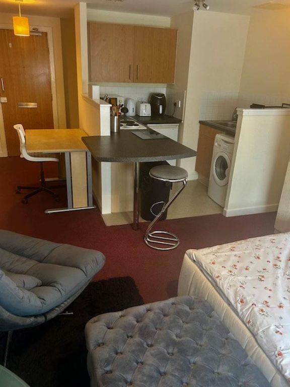 Property photo 3 of 11