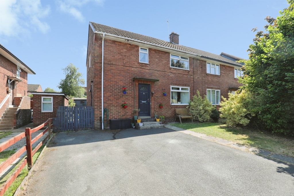 Property photo 1 of 13