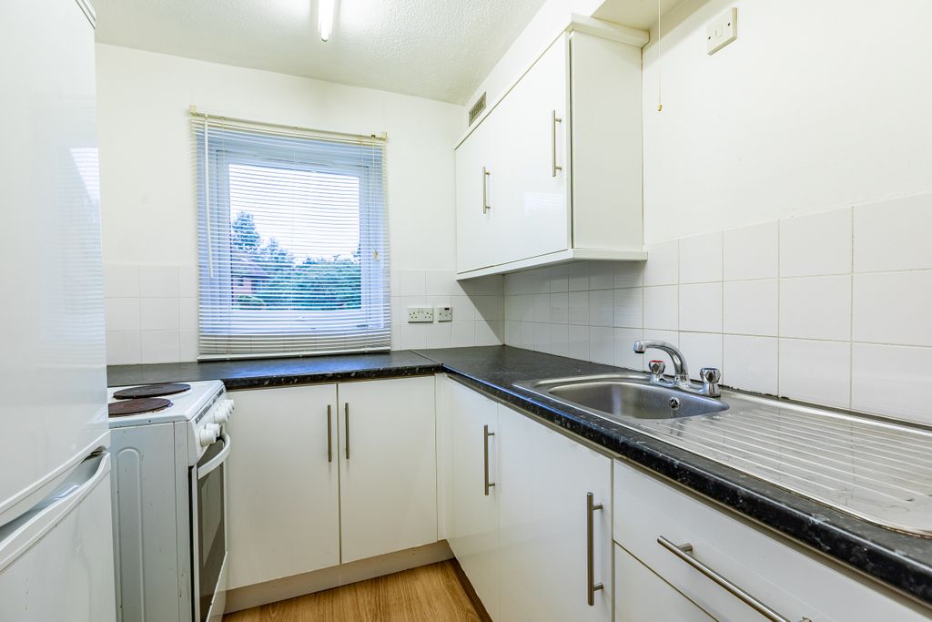 Property photo 3 of 11 Photo 4