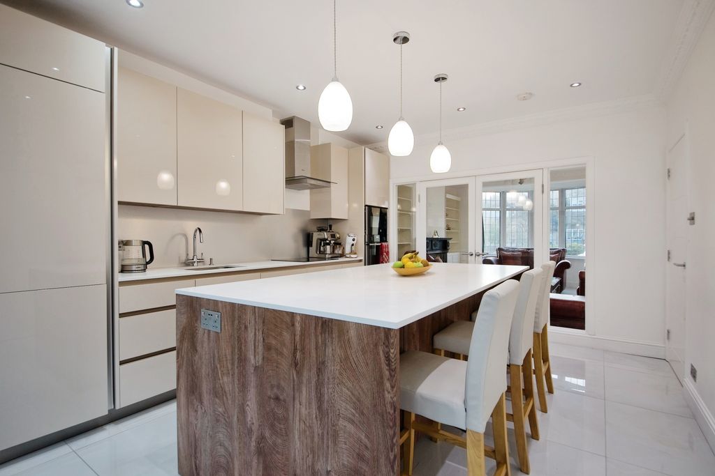 Property photo 2 of 14 Photography