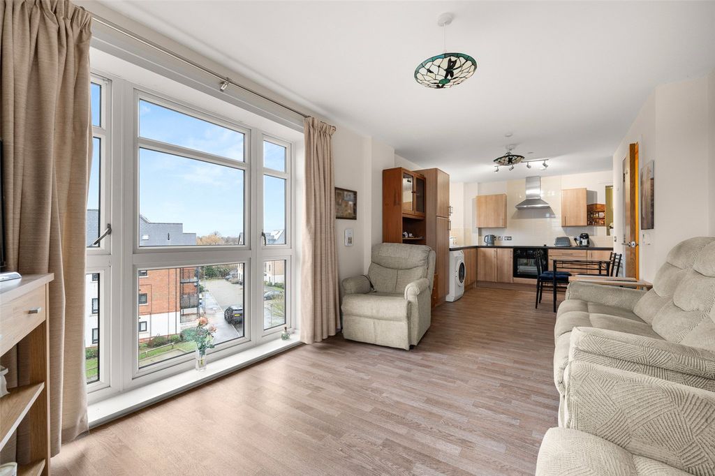 Property photo 3 of 15 Picture No. 05