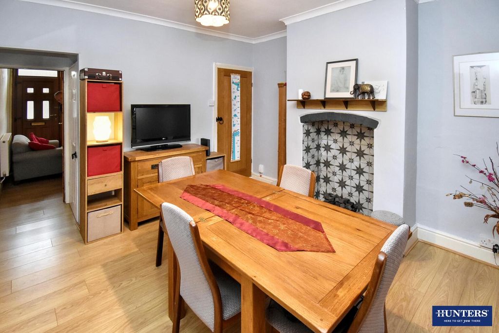 Property photo 3 of 16 Dining Room