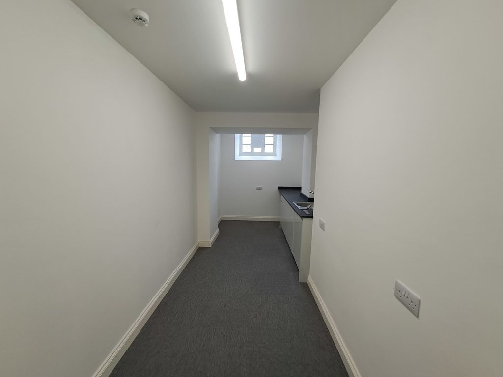 Property photo 3 of 13 Photo 30