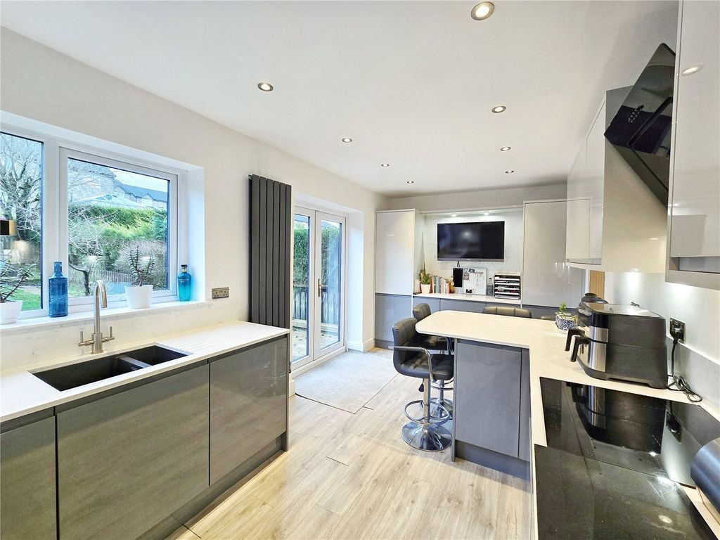 Property photo 2 of 13 Kitchen Diner