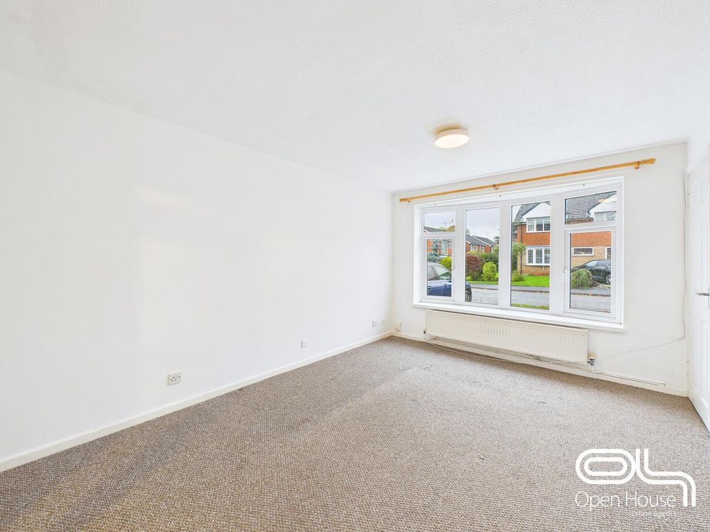 Property photo 3 of 15 Living Room