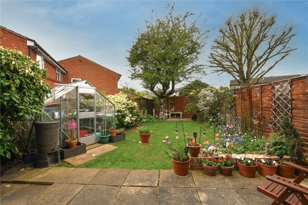 Property photo 2 of 13 Picture No. 12