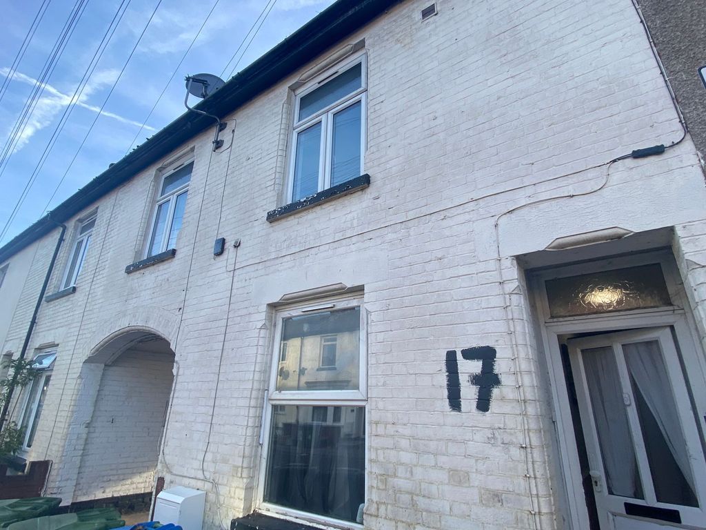 Property photo 1 of 6