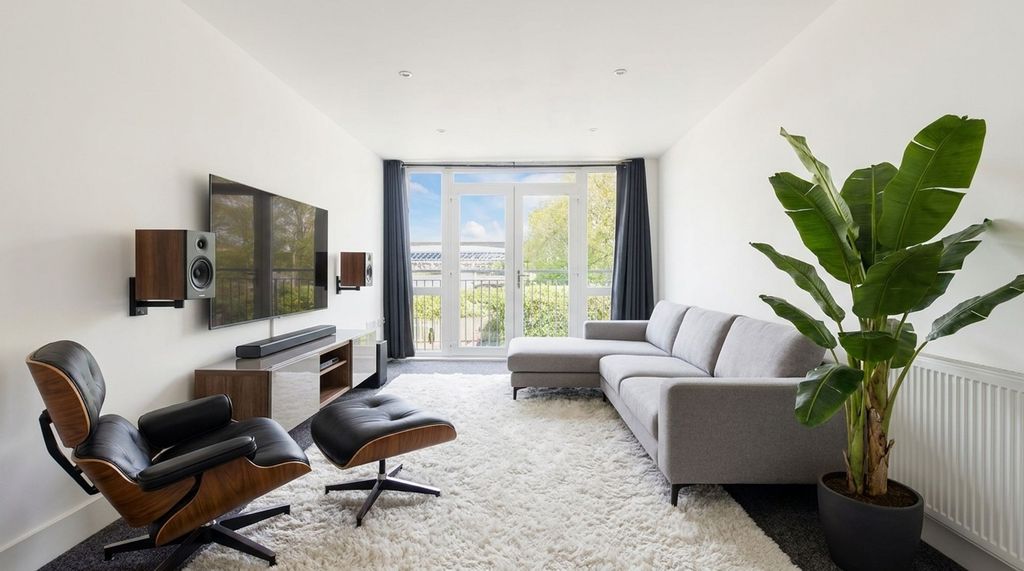 Property photo 2 of 14 This Image Has Been Virtually Staged Using Ai To Show Potential Layout And Furnishings