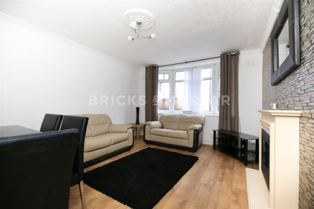 Property photo 2 of 10 4Kspwcllsuunpdgsslbjlw.Jpg