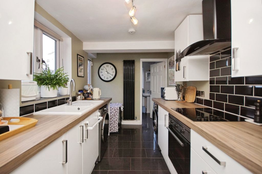 Property photo 3 of 14 Pbox-Img.Jpg