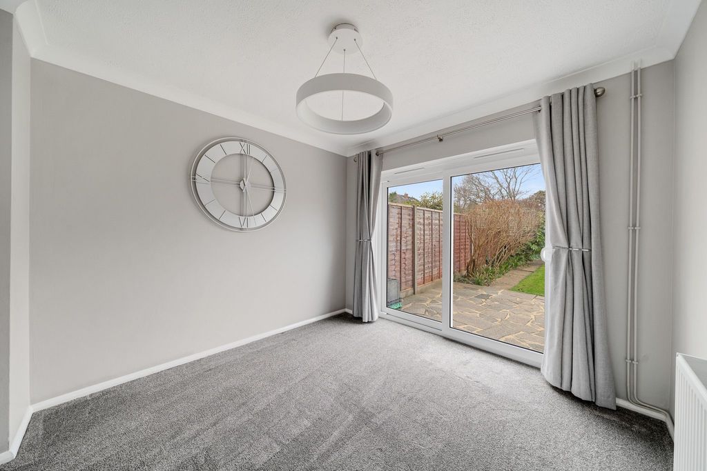 Property photo 3 of 19