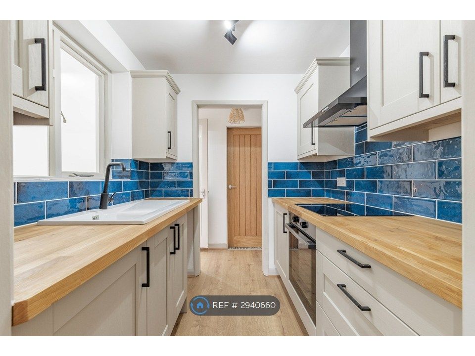 Property photo 2 of 16 Kitchen