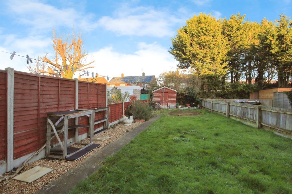 Property photo 3 of 18 Outside