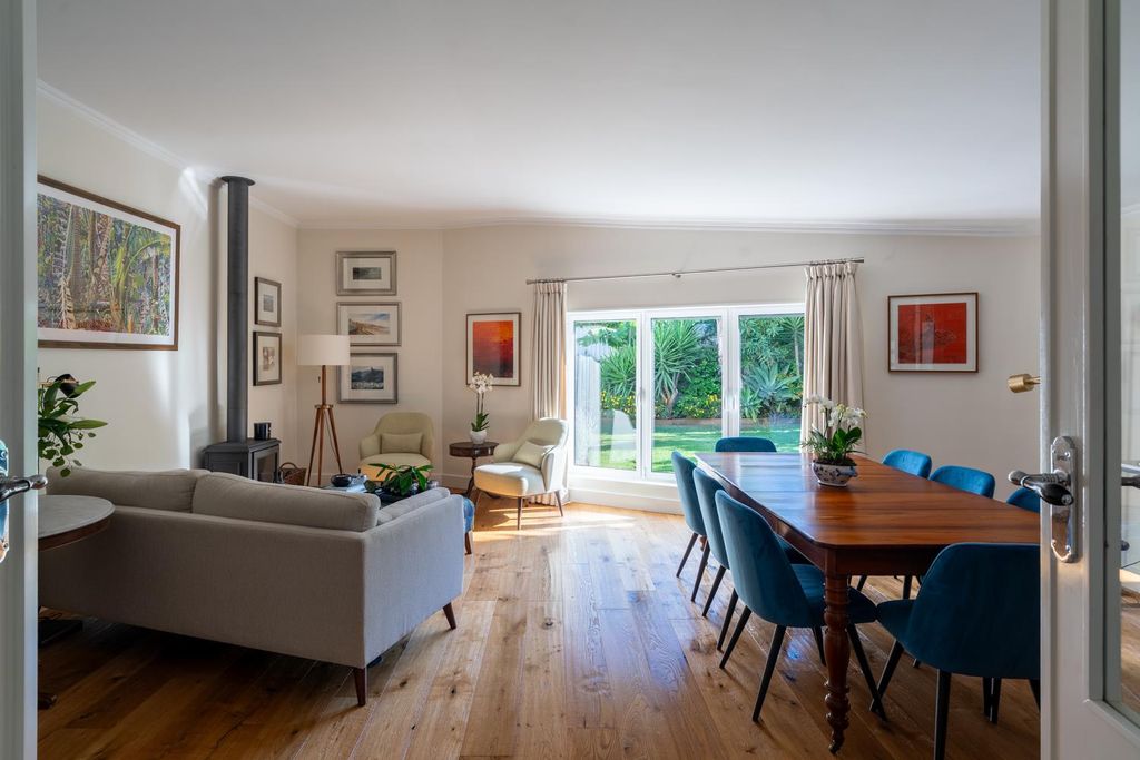 Property photo 2 of 26 Image