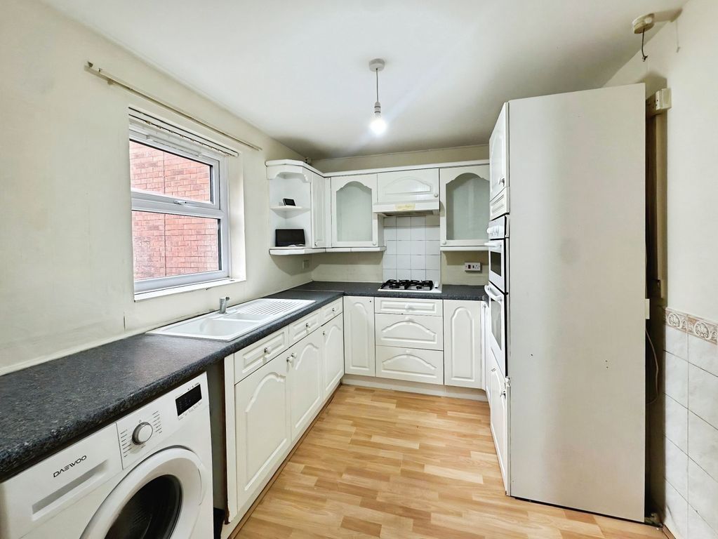 Property photo 1 of 5