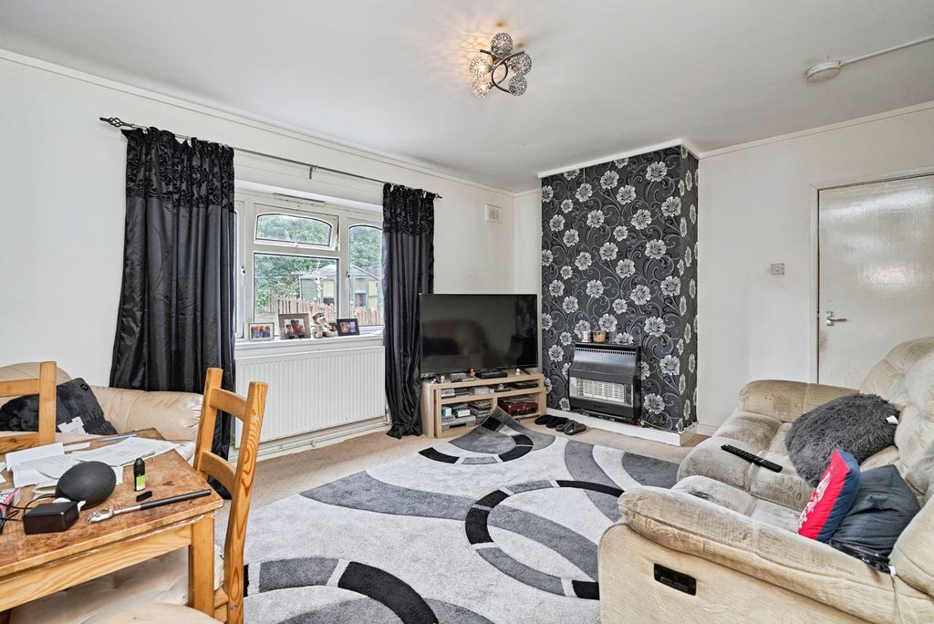 Property photo 2 of 20 Pbox-Img.Jpg