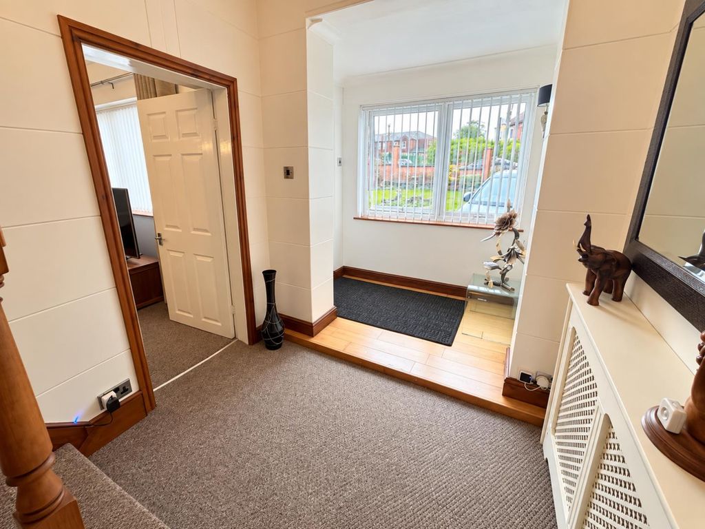 Property photo 3 of 44 Reception Hallway