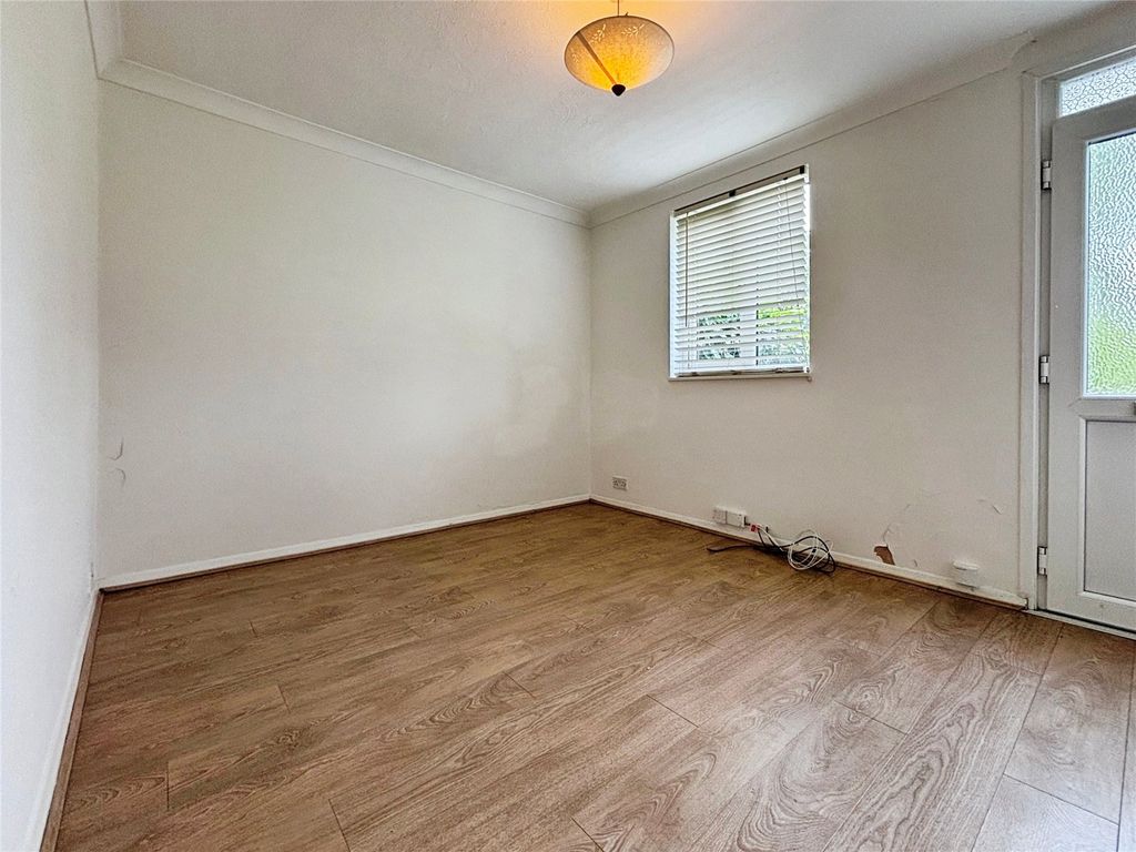 Property photo 2 of 10 Picture No. 08