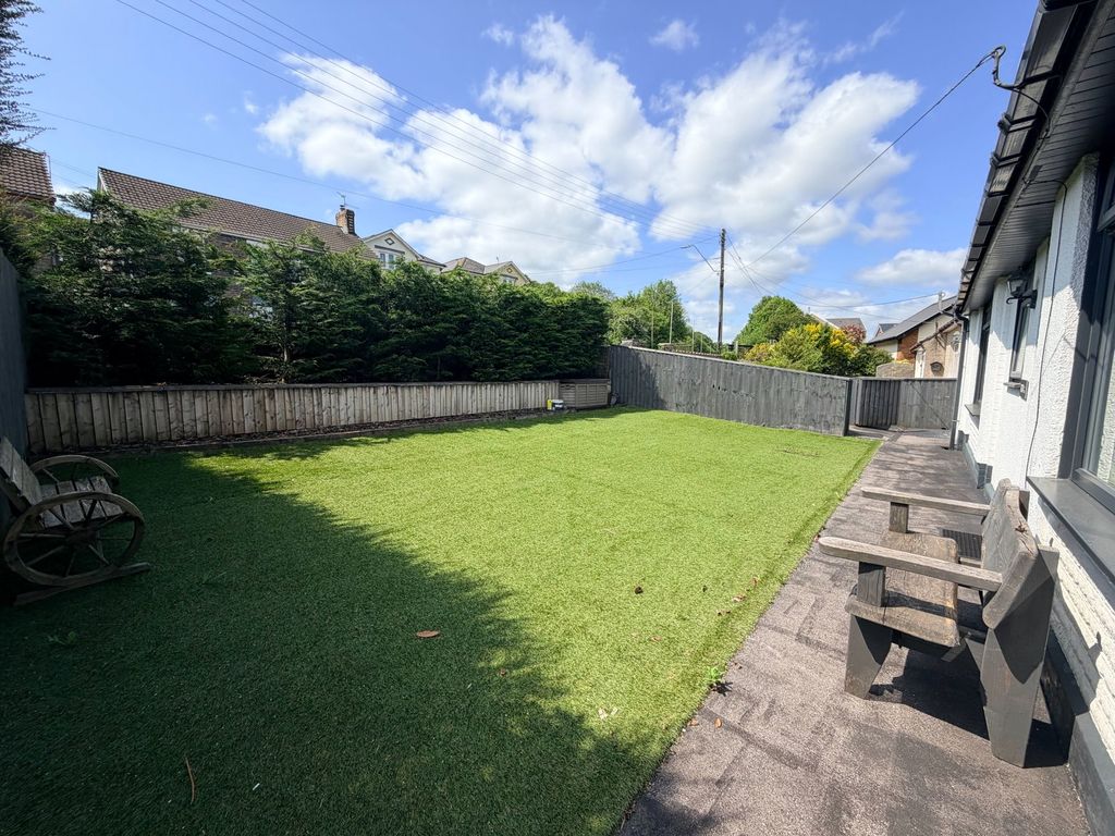 Property photo 3 of 35