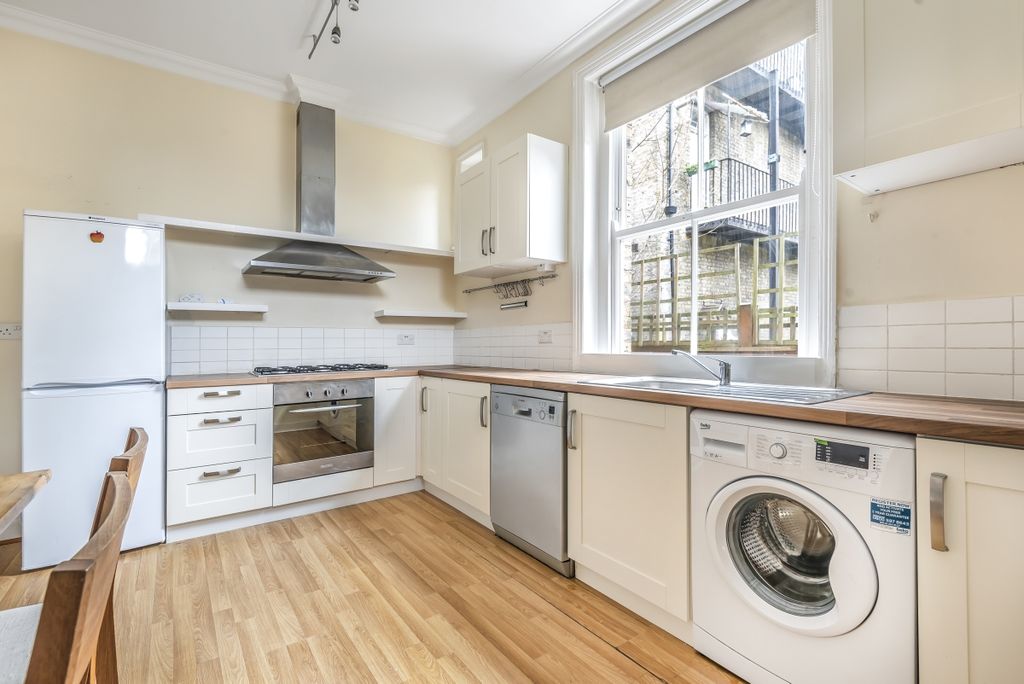 Property photo 2 of 8 415888 (3)c